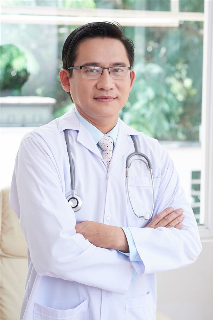 Dr. Michael Chen